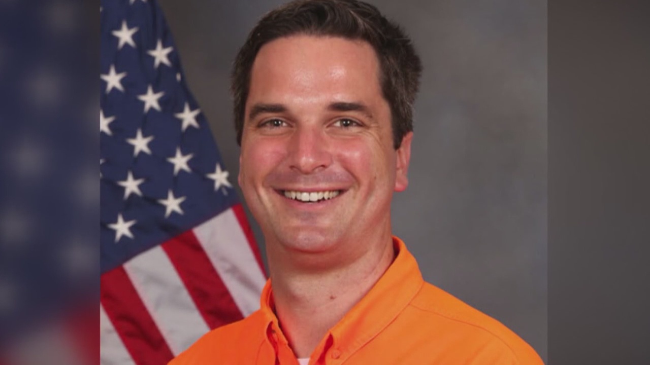 Vigil remembering the rescue worker who died while looking for missing hiker