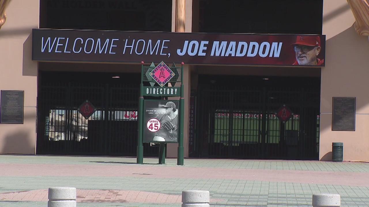 Angels sign former player and Cubs manager Joe Maddon to a three-year deal