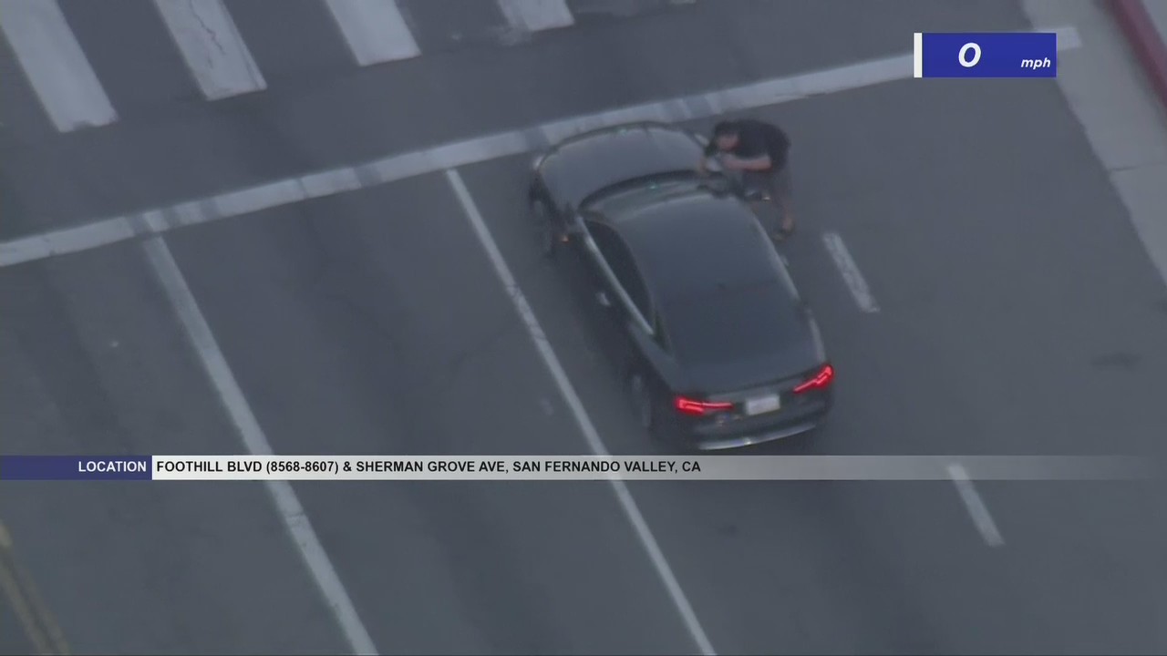 Passenger dropped off in Glendale area in middle of police chase