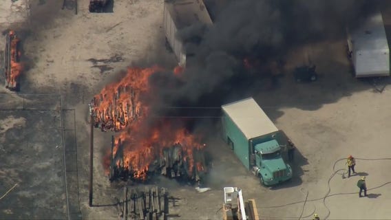 Brush fire breaks out in Lancaster