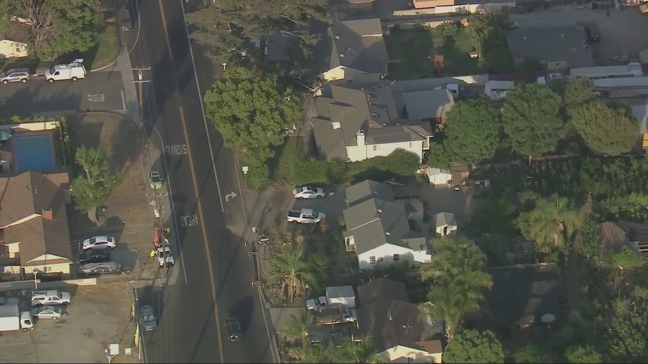 Semi-truck crashes into home after brief pursuit in Pomona