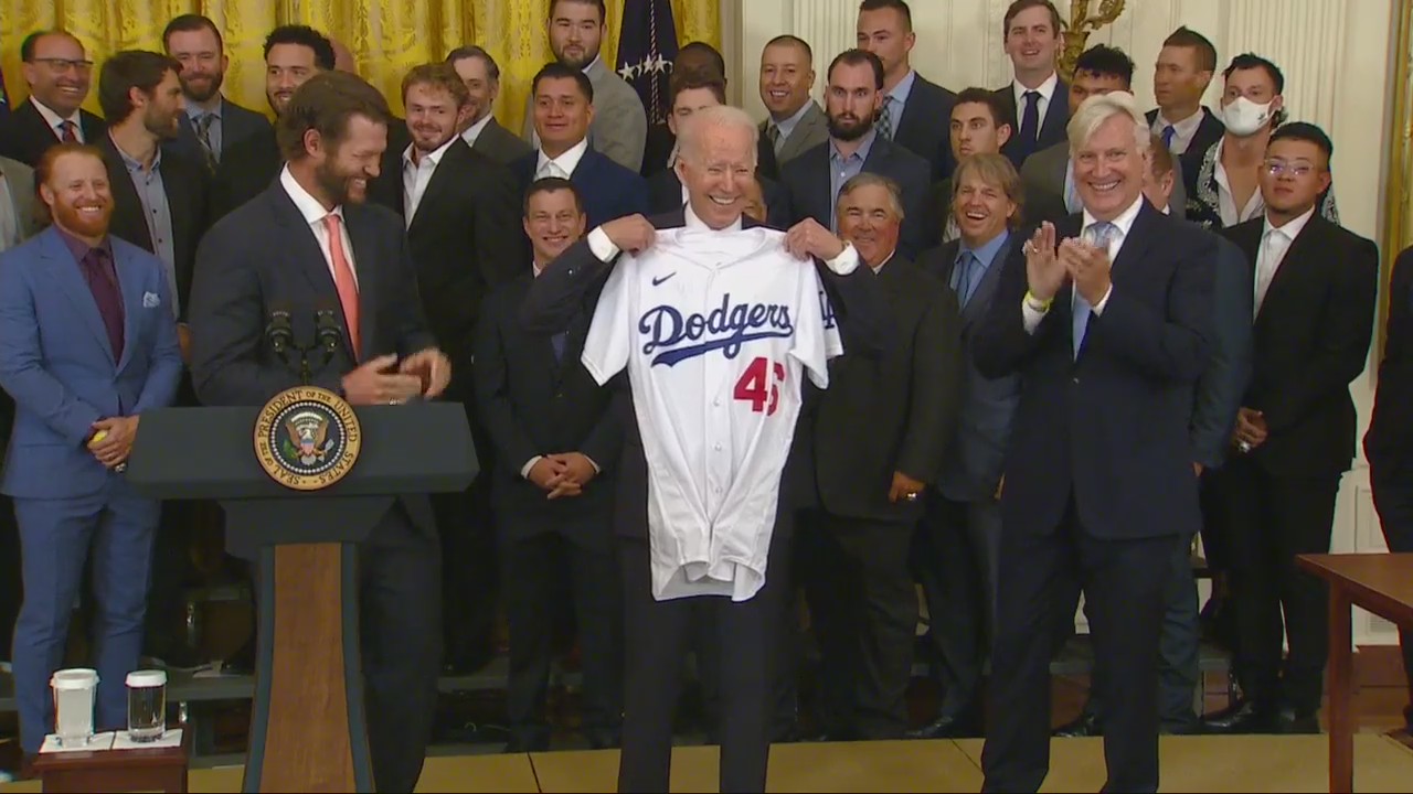 Dodgers visit President Biden at White House to celebrate 2020 World Series title