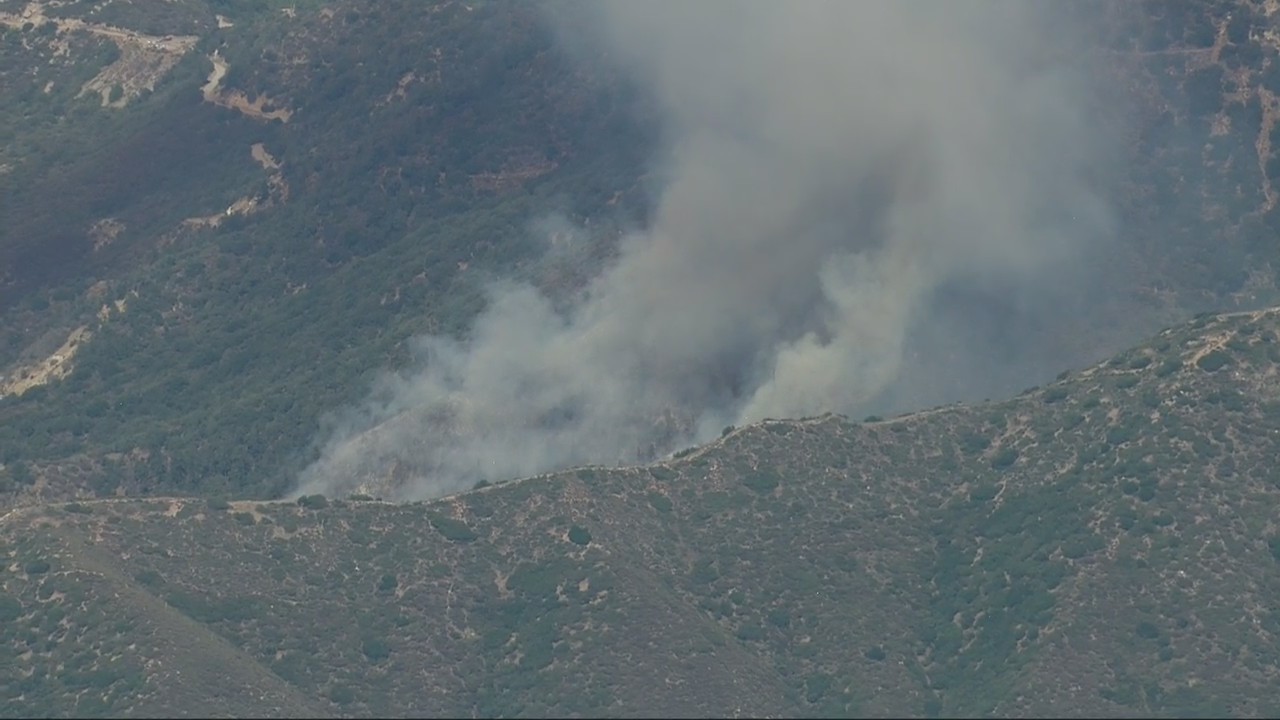Antonio Fire: Car fire extends to 15 acre blaze in Angeles National Forest