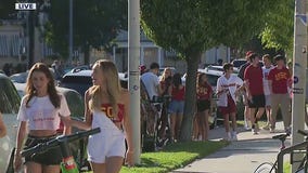 Some fans allowed to tailgate before USC football game