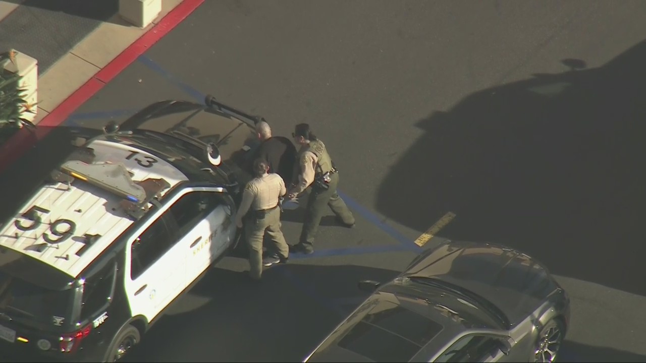 Police chase suspects in custody in Long Beach