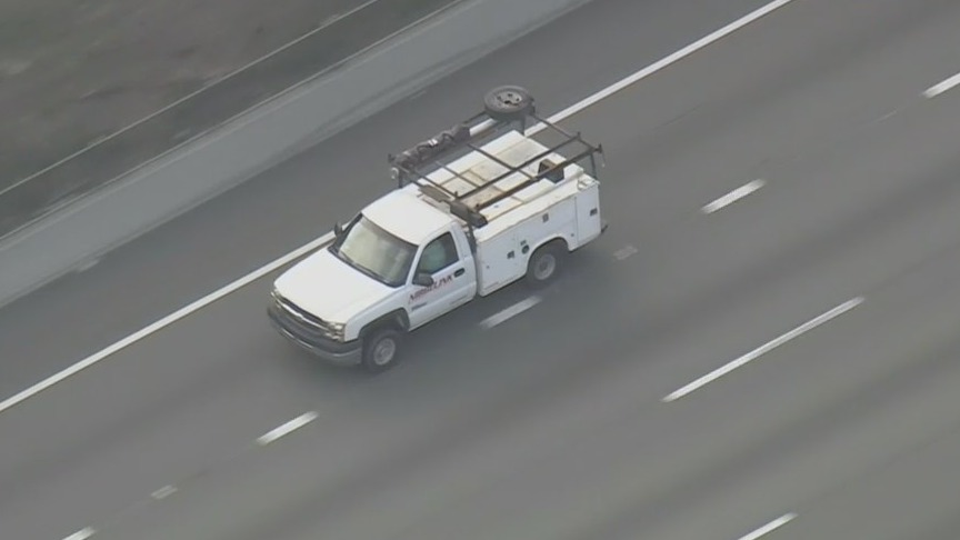 Police Chase: Authorities in pursuit of possible stolen pickup truck in San Fernando Valley