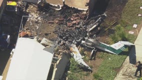 Small plane crashes in Hemet