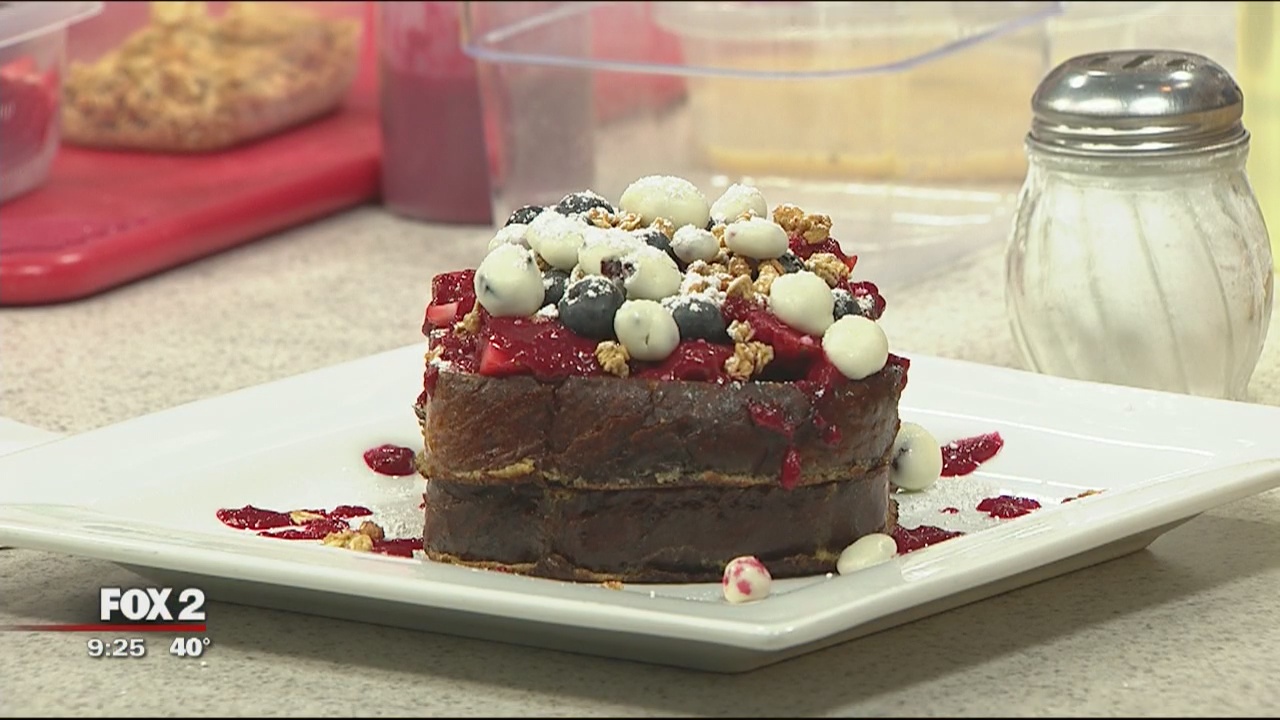 The Cracked Egg at FOX 2