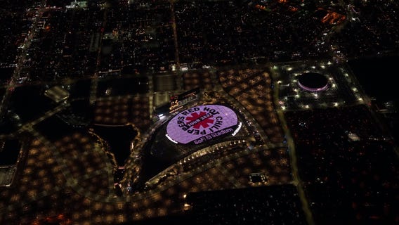 Red Hot Chili Peppers to headline show at SoFi Stadium