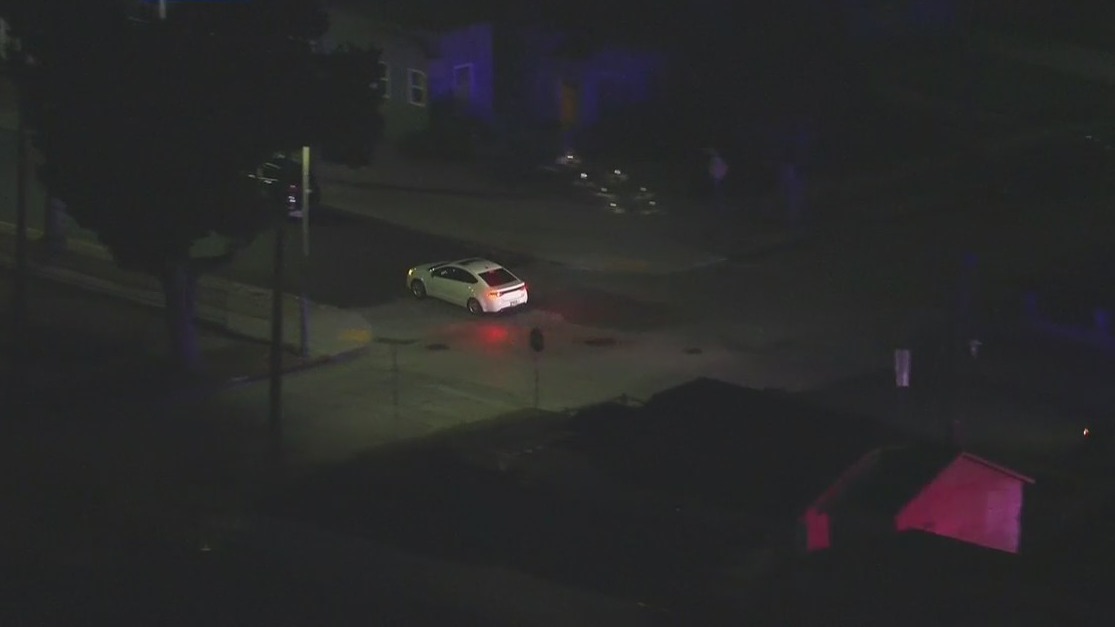 Police Chase: Child possibly inside suspect's car