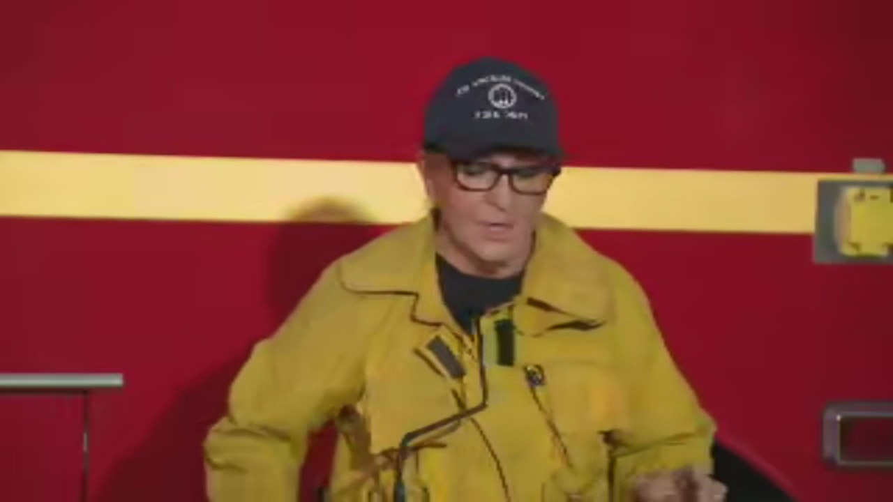 Firefighters give update on 4,600-acre Route Fire in Castaic