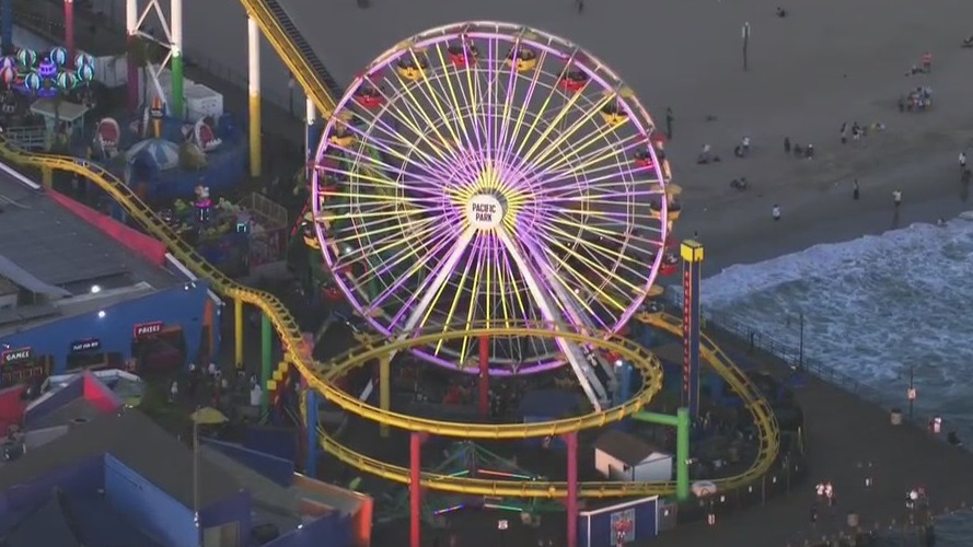Santa Monica Pier Ferris Wheel honors Kobe Bryant with special lighting