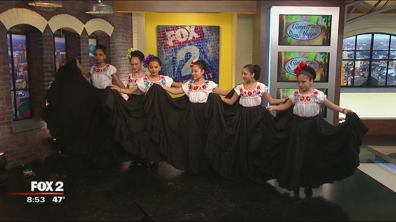 Cinco de Mayo Dancers