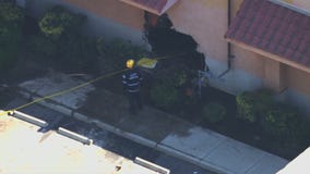 Car crashes into El Monte building