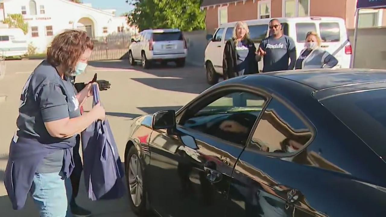 LA Reinvestment Foundation annual turkey giveaway