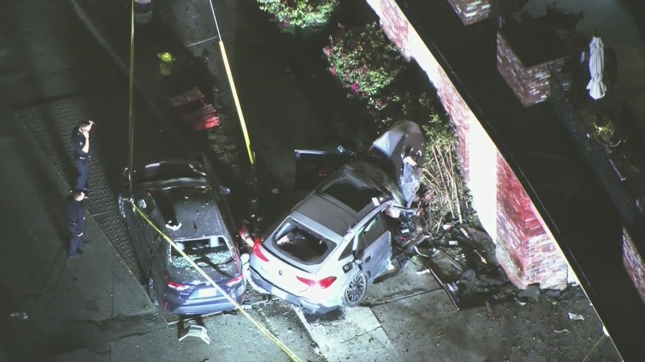 1 hospitalized following Cahuenga crash