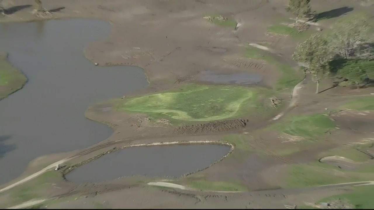 Golf course in Ventura County flooded