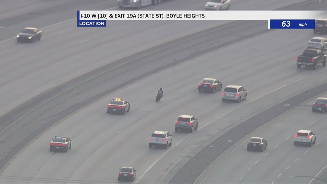 Motorcycle chase underway in San Gabriel Valley