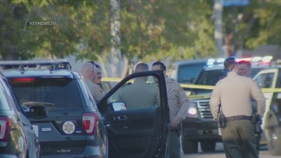2 dead in shooting in Palmdale; Gunman on the run