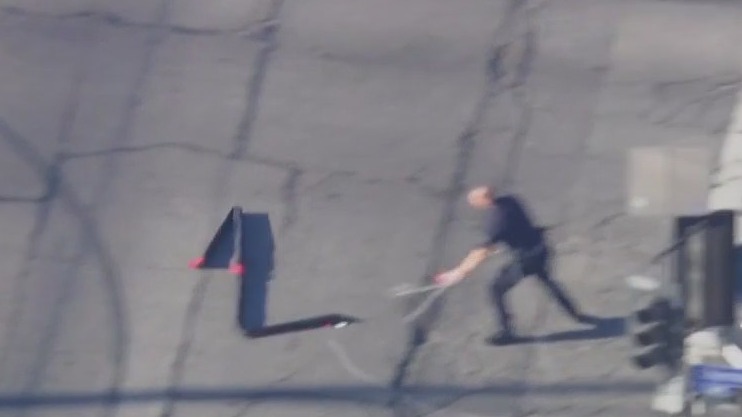 Spike strip takedown fails during pursuit