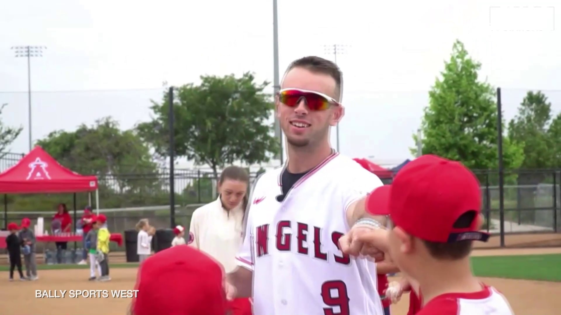 LA Angels work out with kids in 'Play Ball' clinic