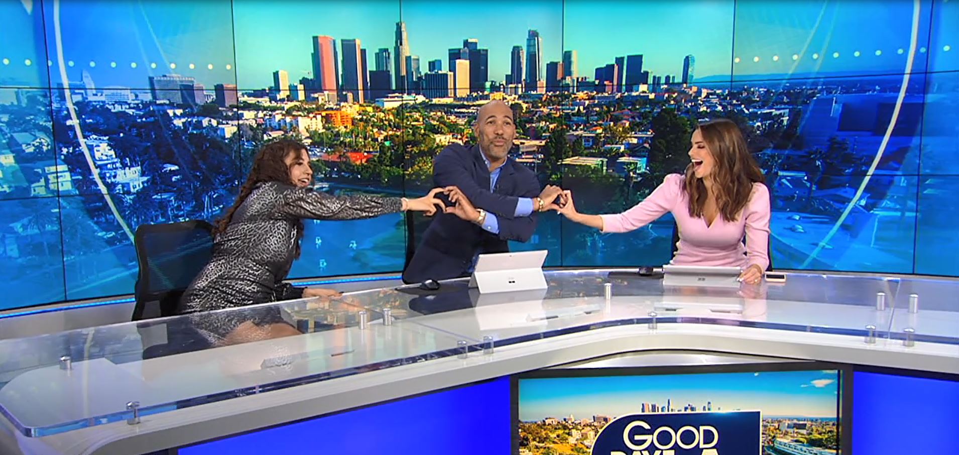 Amanda breaks down the 'New Rules of Friendship Online'