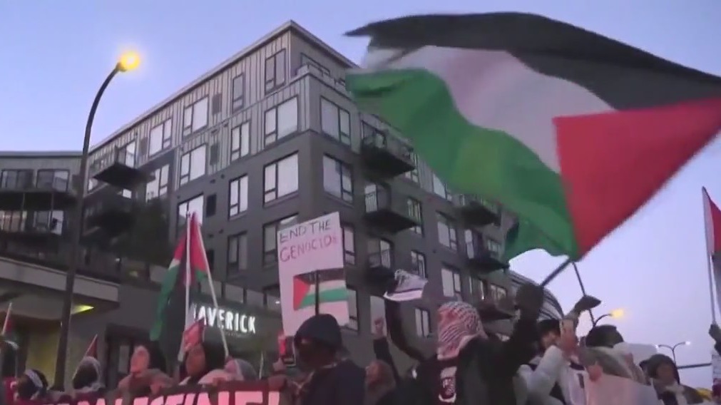 Biden calls for pause in Israel-Hamas war