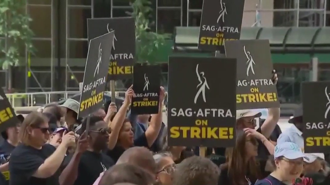 SAG-AFTRA negotiations continue