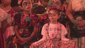 D?a de los muertos celebrations held in Boyle Heights