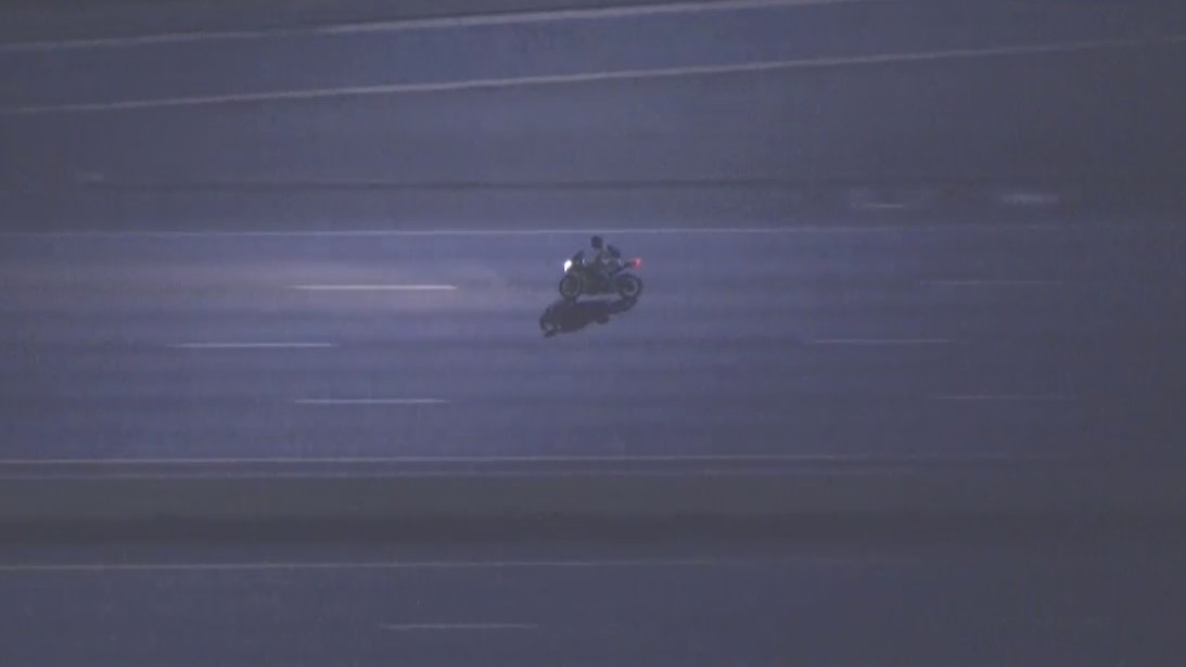 Motorcyclist breaks 100 mph in police chase