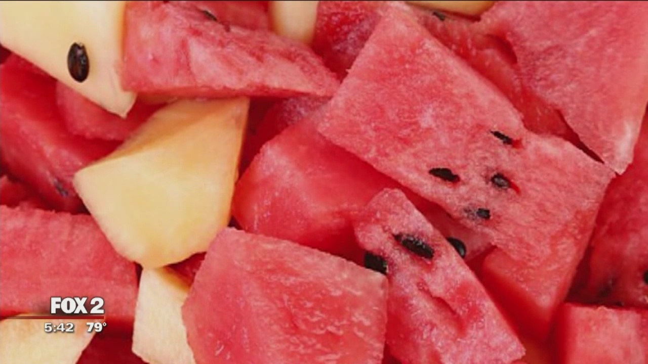 Jalapeno peppers, spinach and melons can help you avoid dehydration