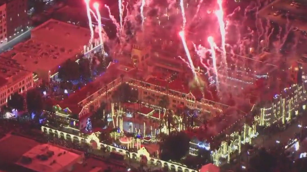 Mission Inn celebrates Festival of Lights