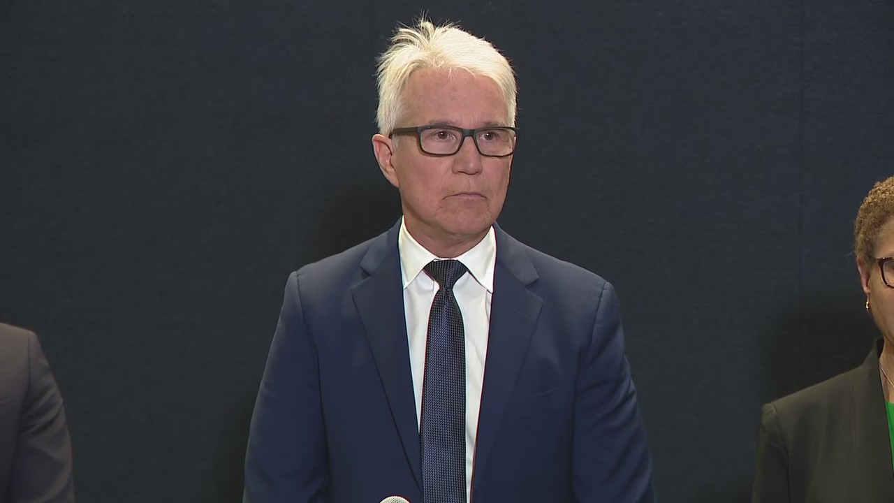 DA Gasc�n says authorities are searching for homeless killer