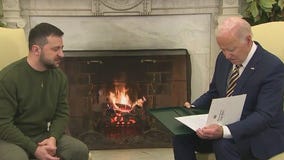 Ukrainian president Zelenskyy visits White House