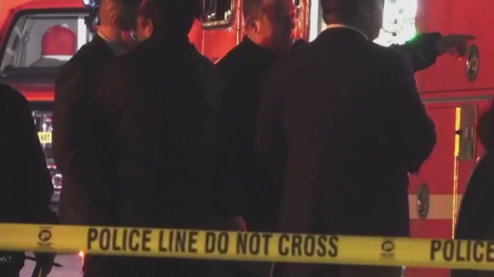 Armed suspect, child dead after Long Beach barricade