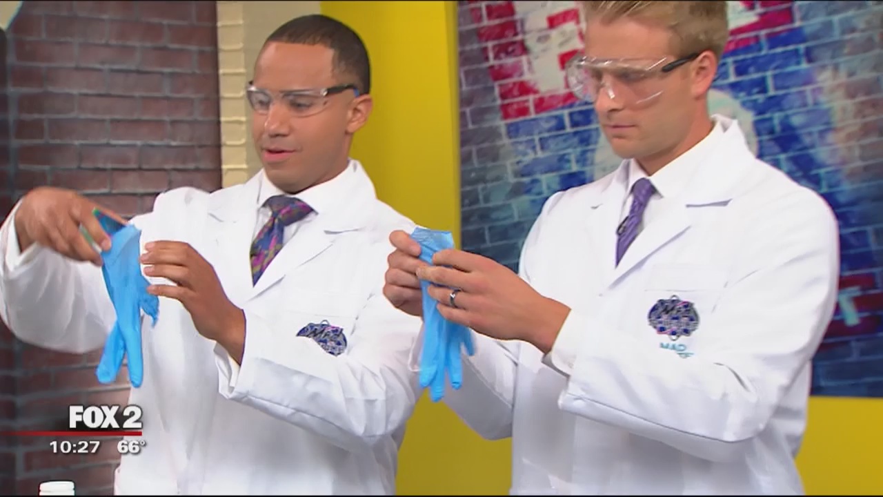 Science experiments with Mad Science of Detroit