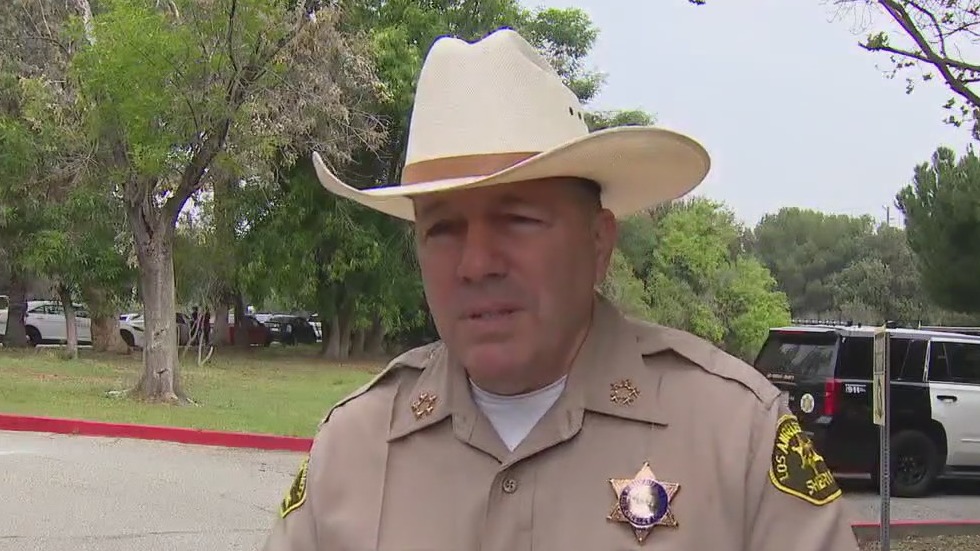 Villanueva to testify on deputy gangs