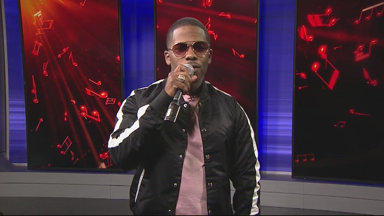 J. Brown performs new single on The Nine
