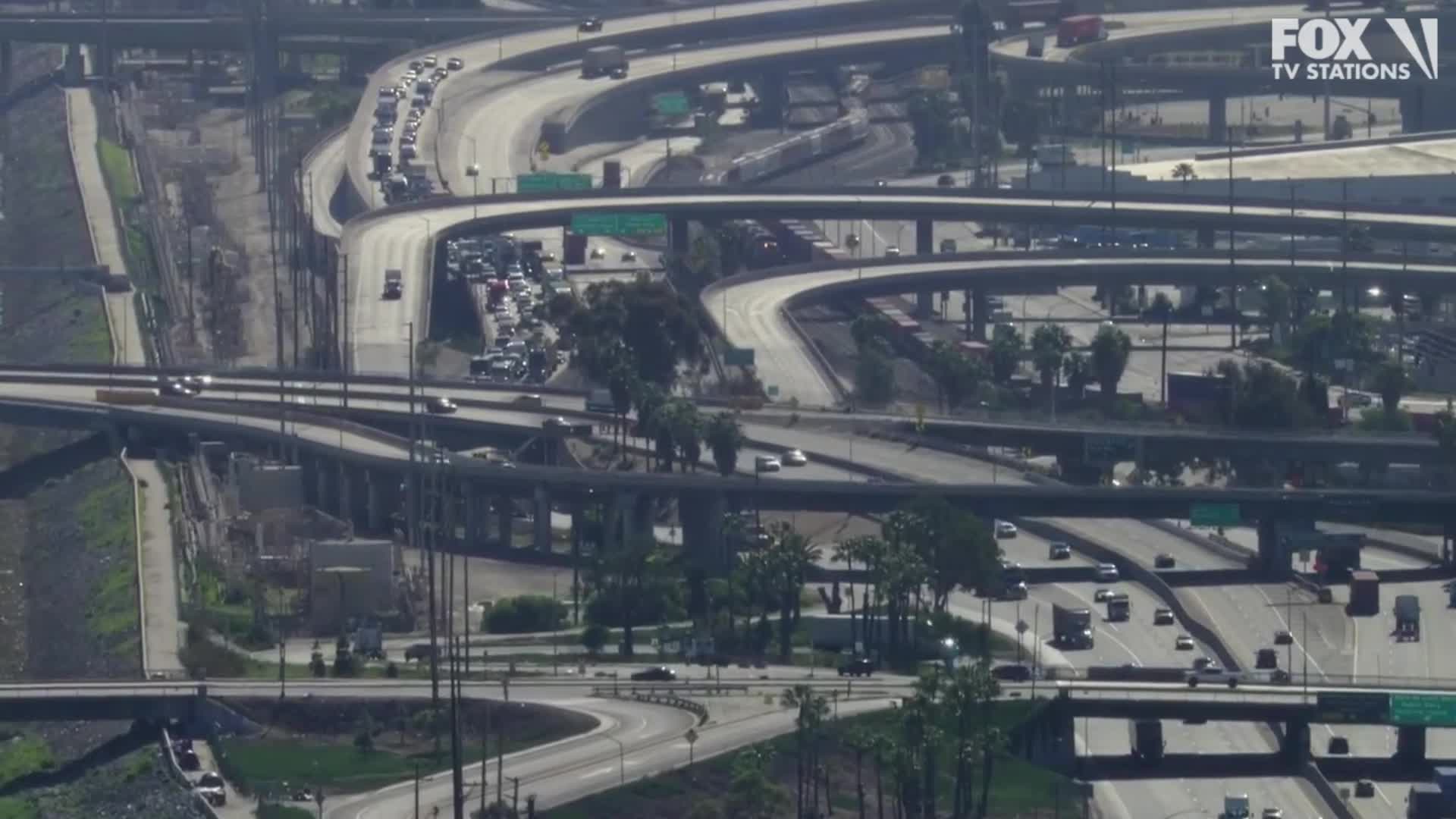 Semi truck crash snarls traffic on 710 Freeway