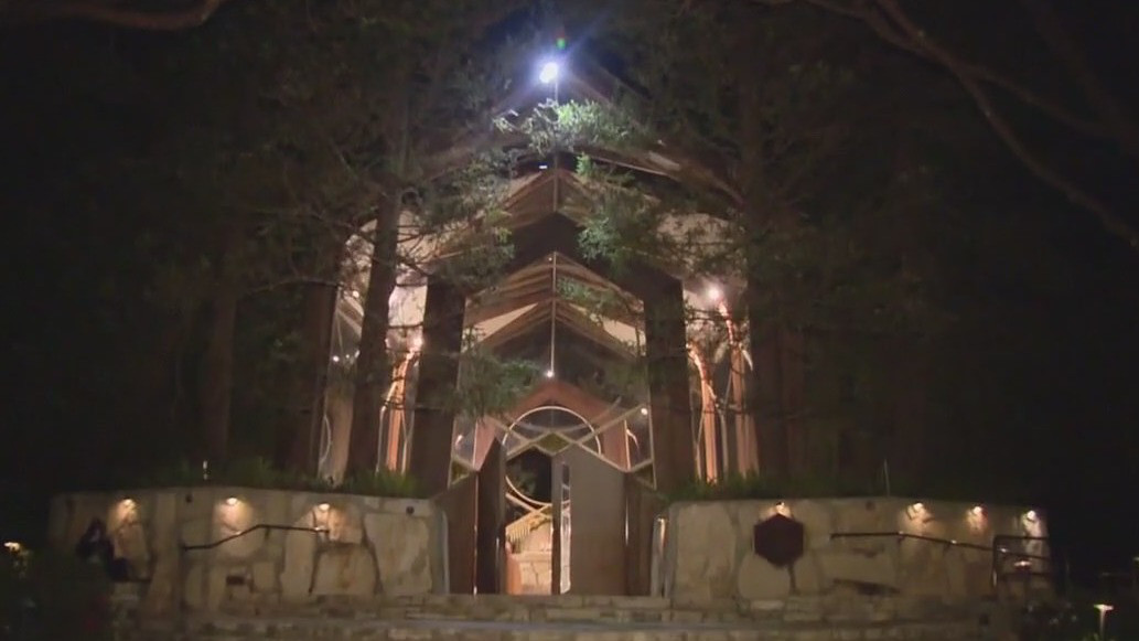 Famed LA chapel closes due to damages