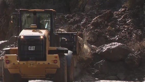 Mudslides close Malibu roads