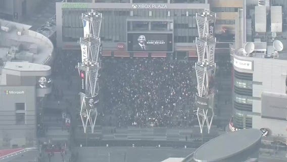 Lakers fans flock to Staples Center to honor Kobe Bryant