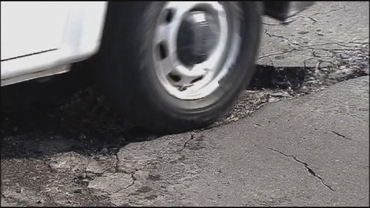 How do you know if your vehicle needs pothole repair?