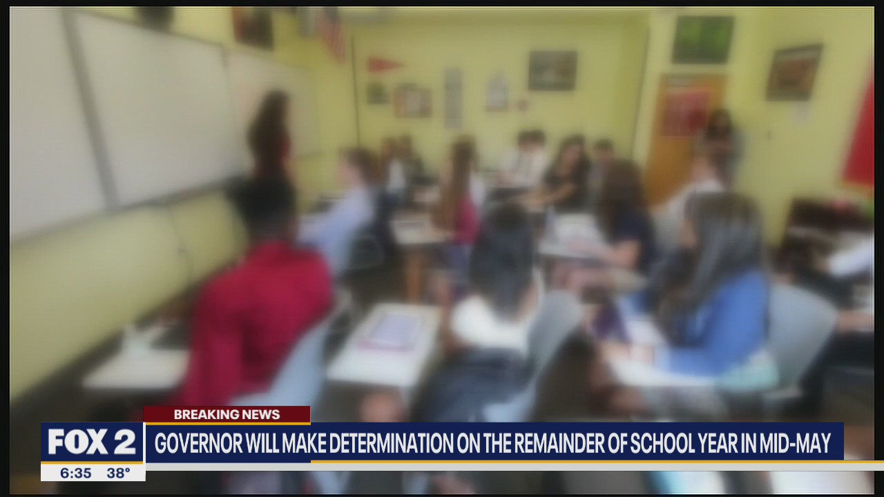 Whitmer considering summer online learning, early start to next school year