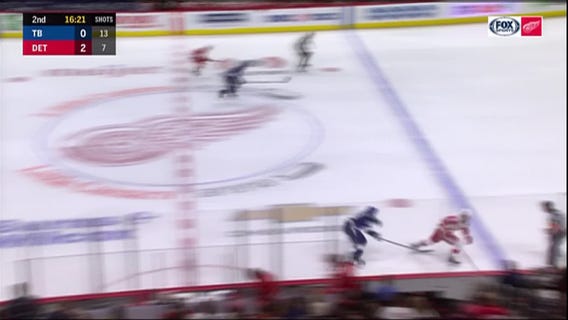 WATCH - Woody Woodriffe visits with Red Wings forward Justin Abdelkader