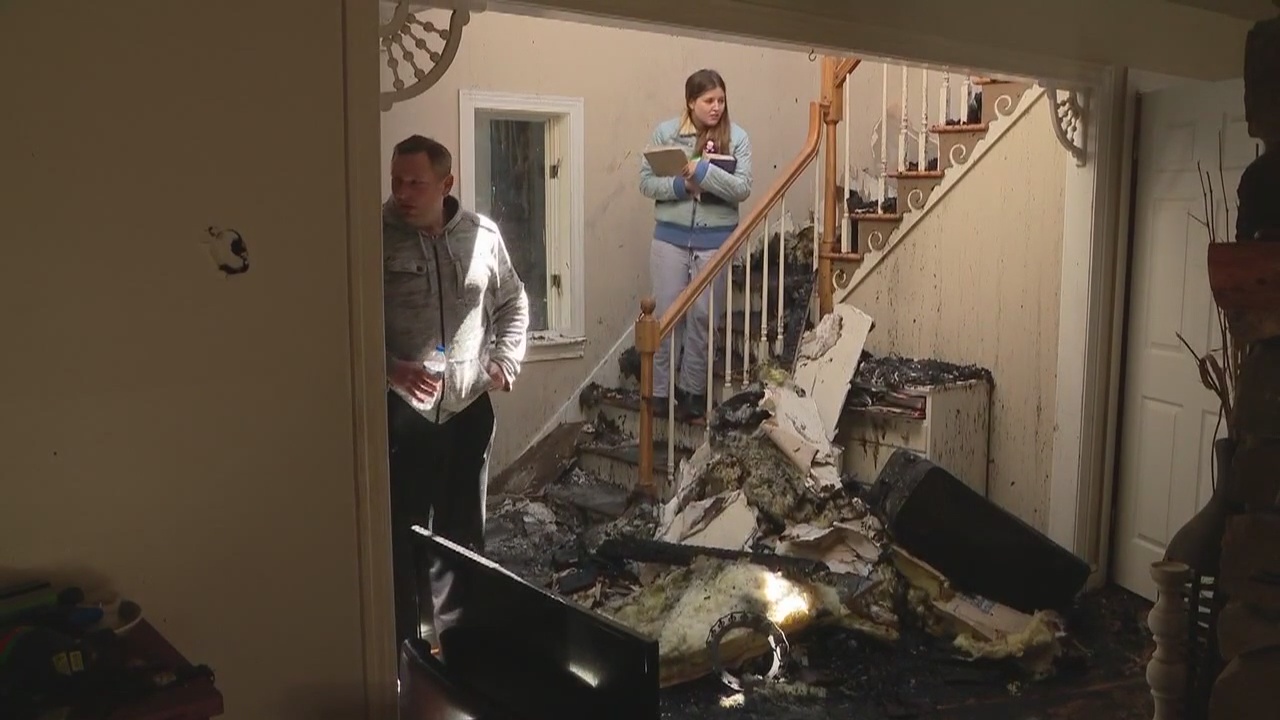 Michigan family of 11 loses home in fire Sunday night | FOX 2 Detroit