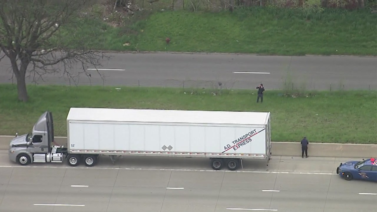Road rage shooting leads to 3 shots fired at man's truck on M39 | FOX 2 ...