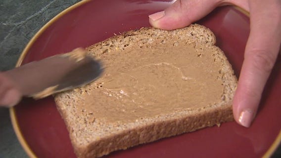 Tips from a dietitian for keeping kids eating right during the pandemic