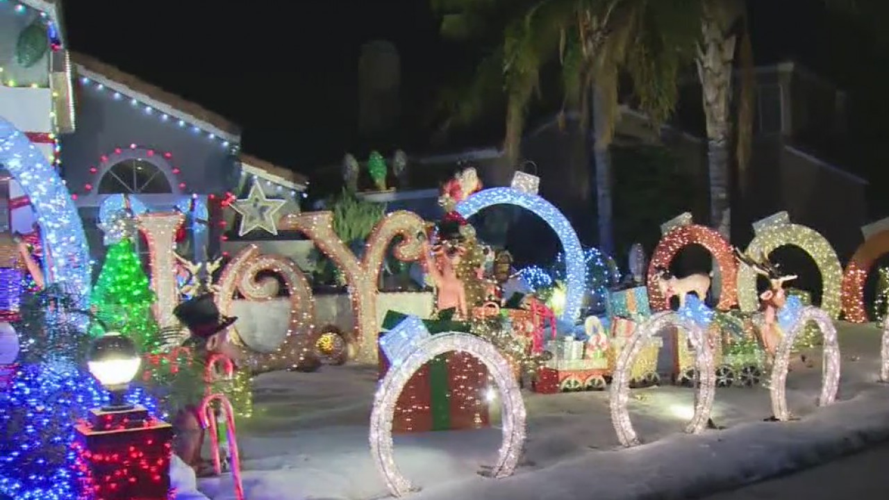 Holiday Lights in South Fontana