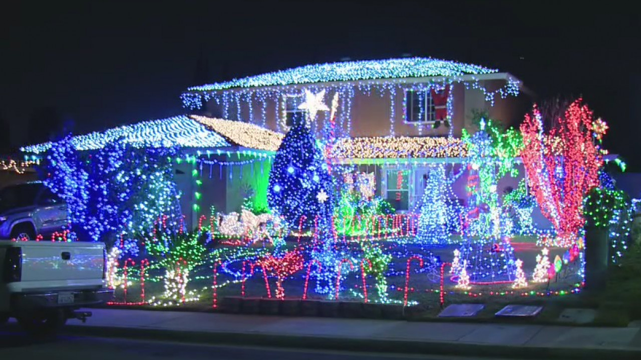Holiday Lights in Ontario